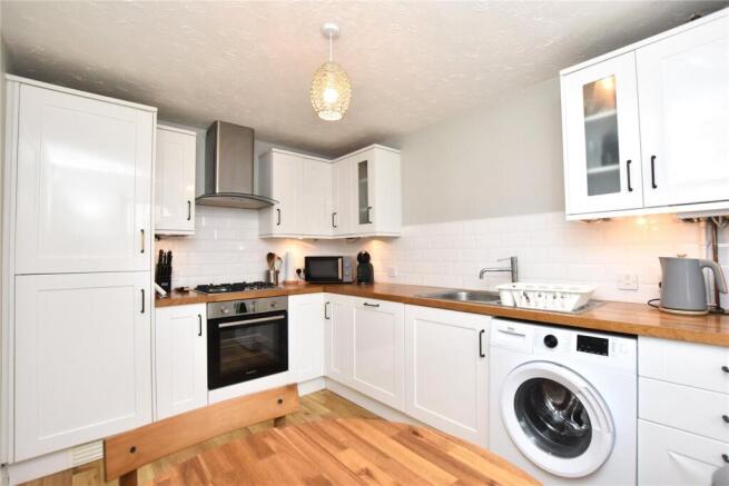 3 bed Semi-Detached for sale Image 5