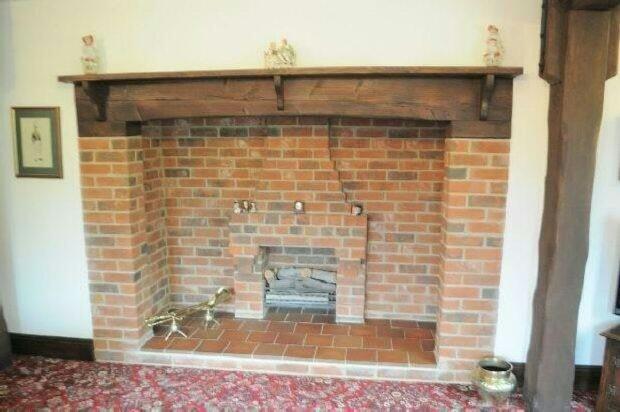 Feature Inglenook Fi