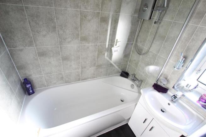 Bathroom.JPG