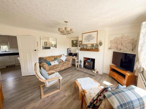 3 bed Semi-Detached for sale Image 11