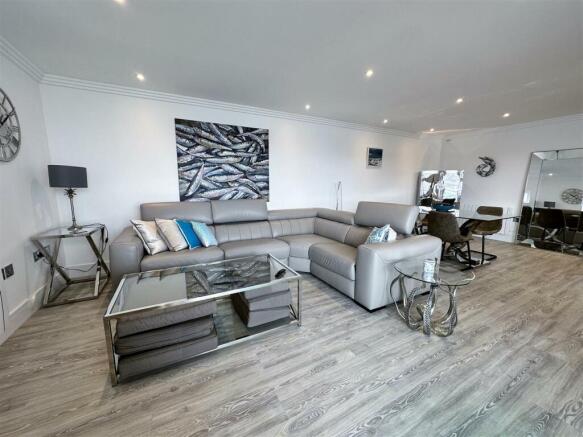 Living Room: