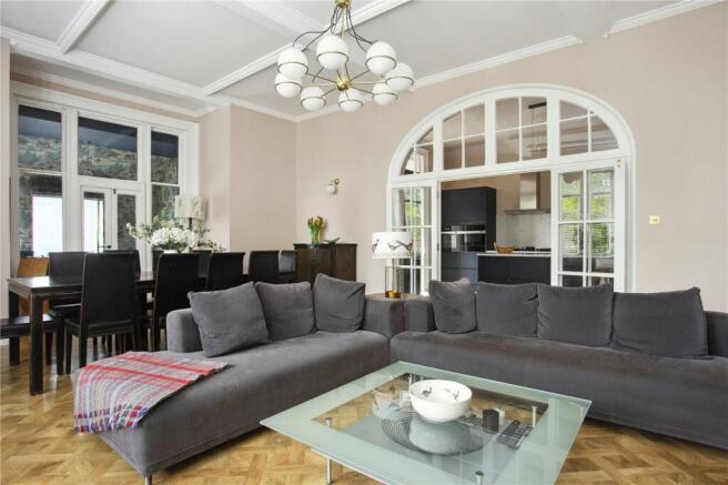 Sitting/Dining Room