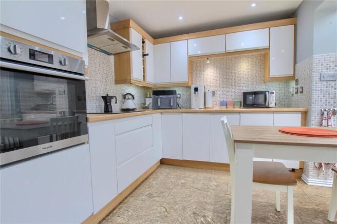 2 bed Terraced for sale Image 5