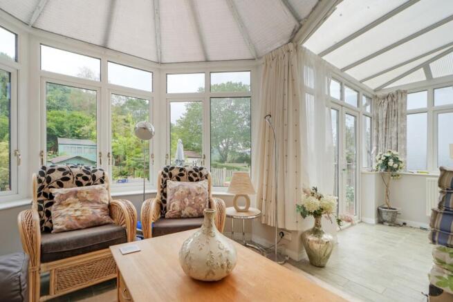 3 bed Semi-Detached for sale Image 8