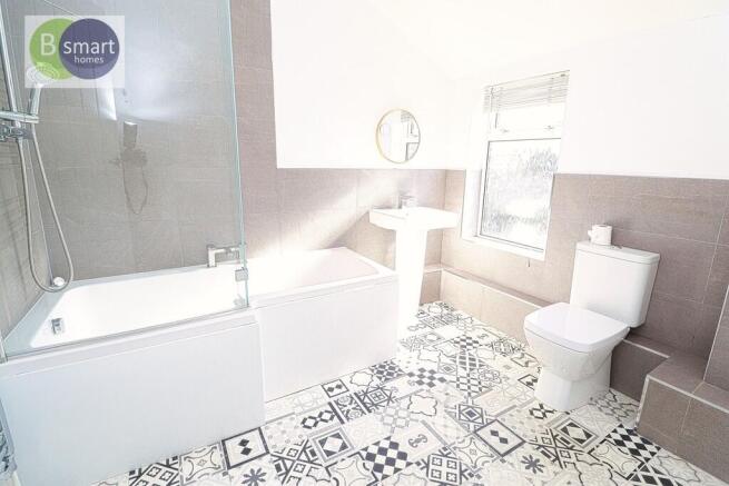 2 bed Terraced to rent Image 8