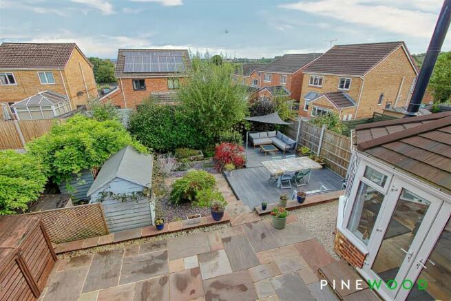 VIEWS OVER GARDEN
