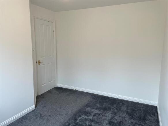 17 Meadow Close - Bedrooom 2 (1).jpg