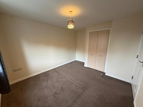 2 bed Flat to rent Image 8