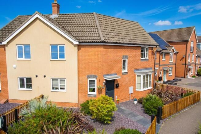 3-bed semi-detached on Crossbill Close, Queens Hills, Norwich, £270,000