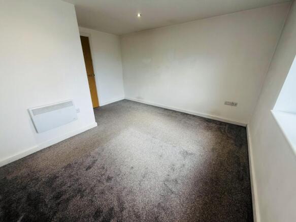 1 bed Apartment to rent Image 5