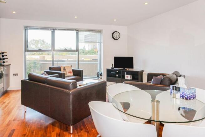 Lounge / Kitchen