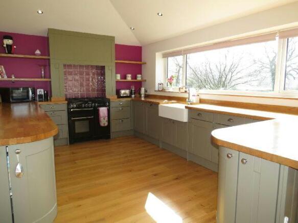 Living/Kitchen/Dinin