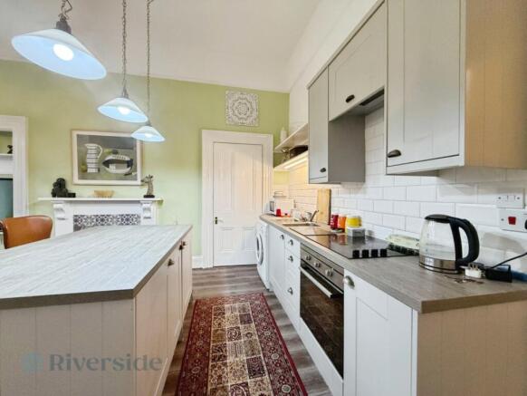 2 bed Apartment for sale Image 5