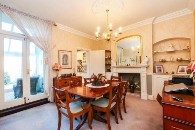 3 bed Terraced for sale Image 4