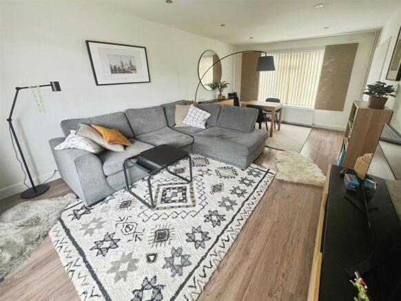 Lounge 2