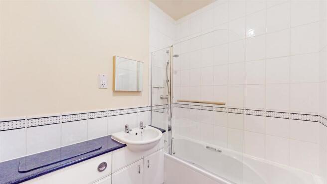 Haycock House 2 Bathroom.jpg