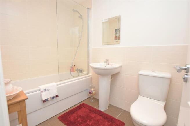 Bathroom.JPG