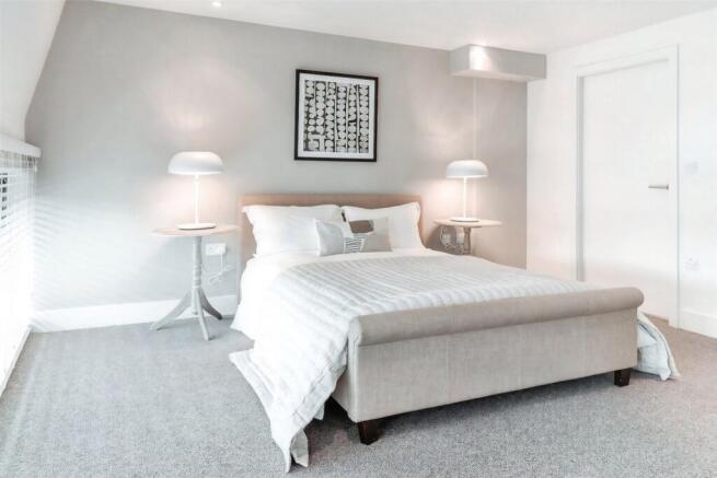 2 bed Flat to rent Image 12
