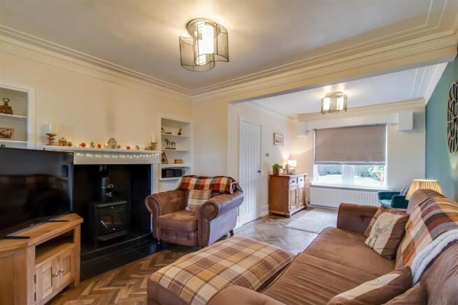 3 bed Detached for sale Image 4