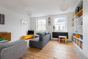 Flat A, 79 81, Broadway Market, Hackney, London E8 4PH