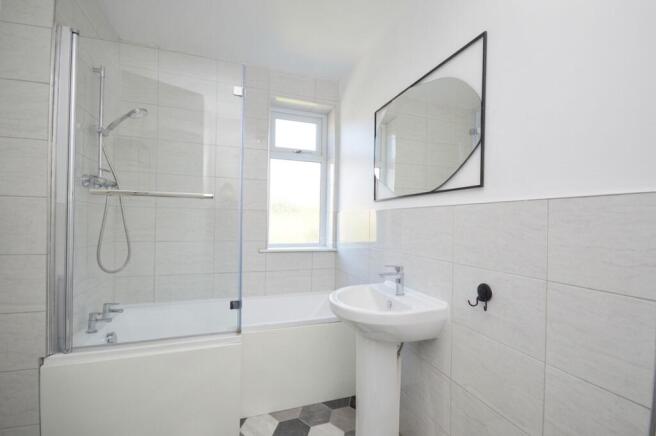 2 bed Semi-Detached for sale Image 12