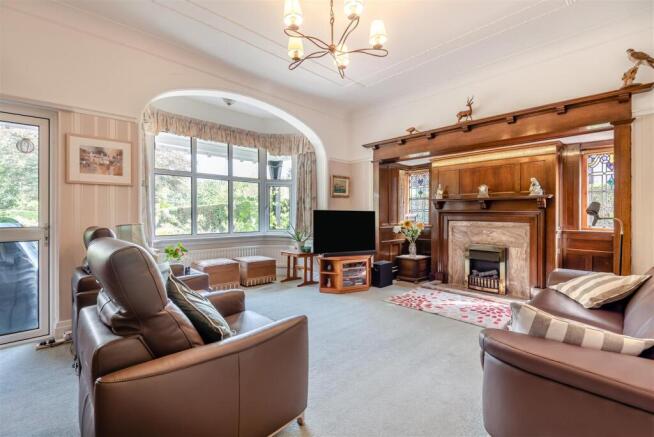 8702380-interior24.jpg