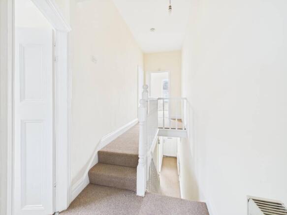 3 bed Terraced for sale Image 7