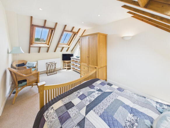 3 bed Barn Conversion for sale Image 12