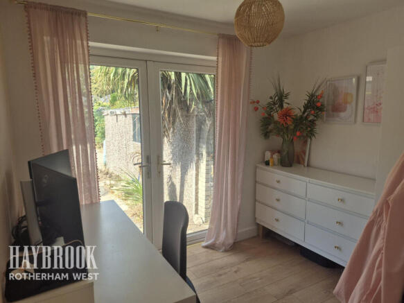 2 bed Bungalow for sale Image 10