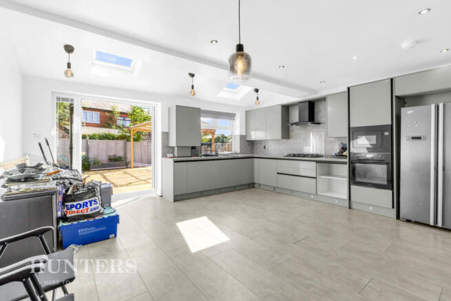 3 bed Semi-Detached for sale Image 4