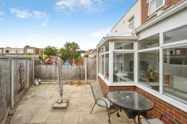 3 bed Sheltered Housing for sale Image 7