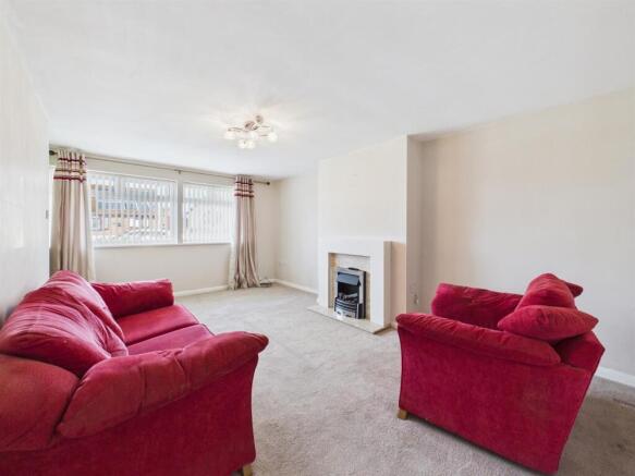 2 bed Semi-Detached Bungalow for sale Image 4