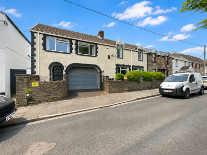 Forge Place, Abernant, Aberdar, Rhondda Cynon Taf