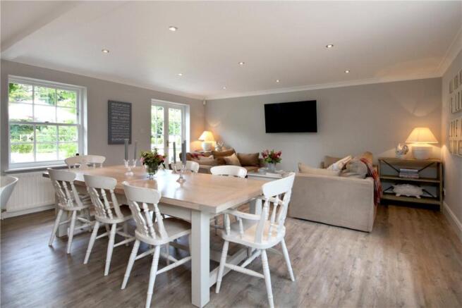 Breakfast Room