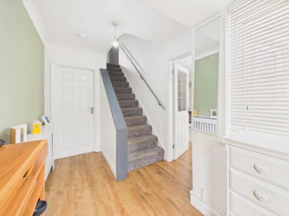 3 bed Terraced for sale Image 9
