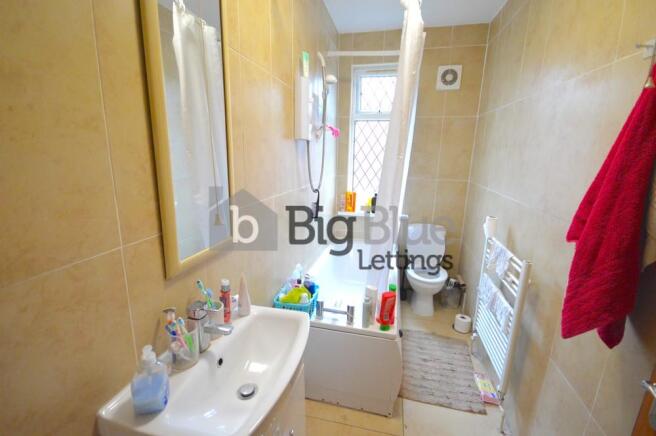 4 bed Terraced to rent Image 11