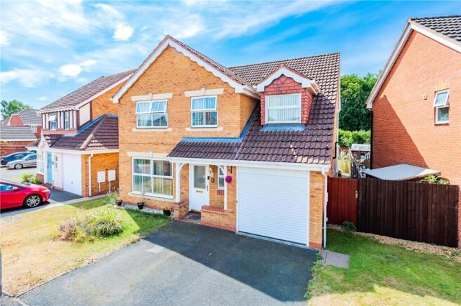 5-bed house on Longthorpe Drive, Leegomery, TF1, £325,000