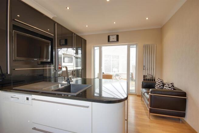 Kitchen - Alternative View