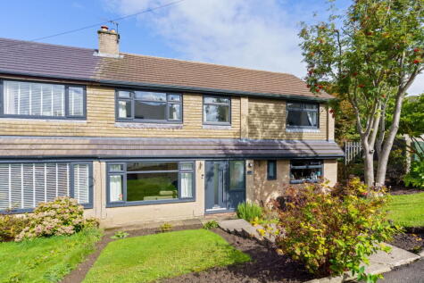 Lee Vale Drive, Charlesworth, Glossop, SK13 5HD