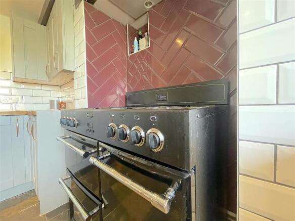 Kitchen (2).jpeg