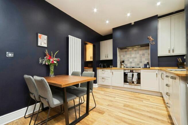 3 bed Terraced for sale Image 6