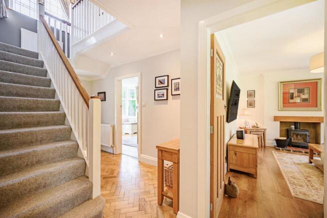 8516013-interior02.jpg