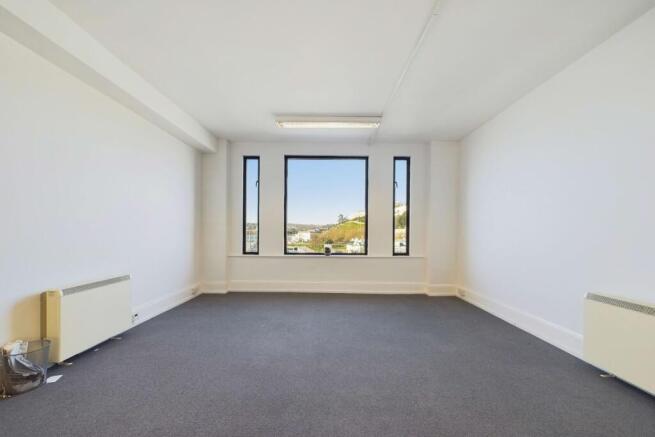 Bright Office Accommodation