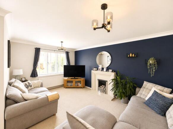 4 bed Detached for sale Image 5