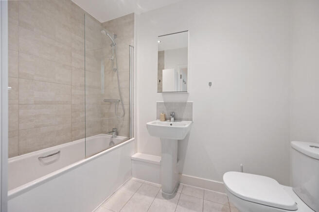 RCCS- Flat 8, Wallace House- Bathroom 3 (1)