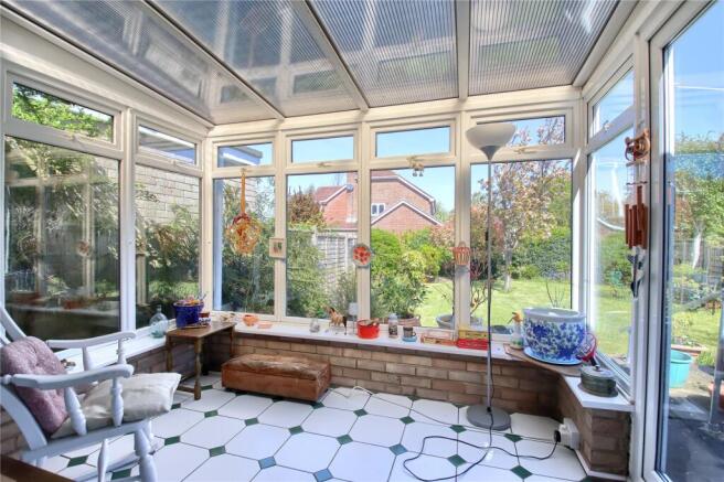 4 bed Link Detached House for sale Image 5