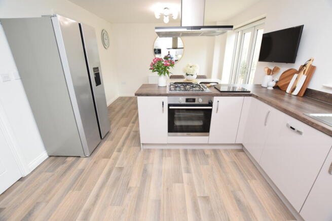 open plan kitchen/diner