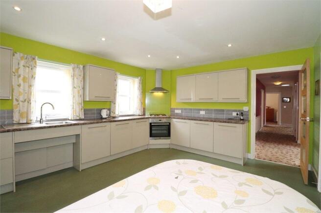 Dining kitchen