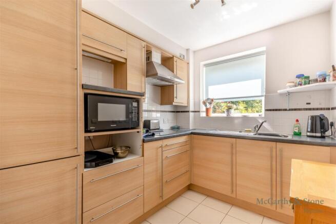 8700465-interior01.jpg