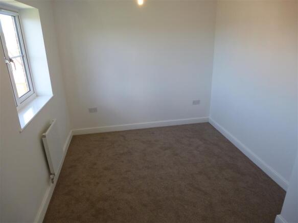 3 bed House to rent Image 5